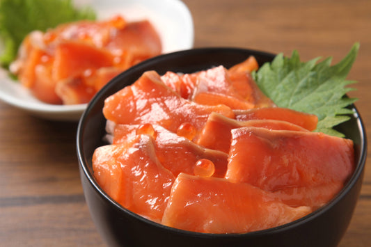 づけサーモン（サーモン丼）