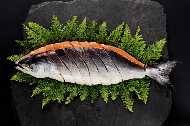 【迎春・新巻鮭】根室産 時しらず鮭姿切身（甘塩）送料無料.